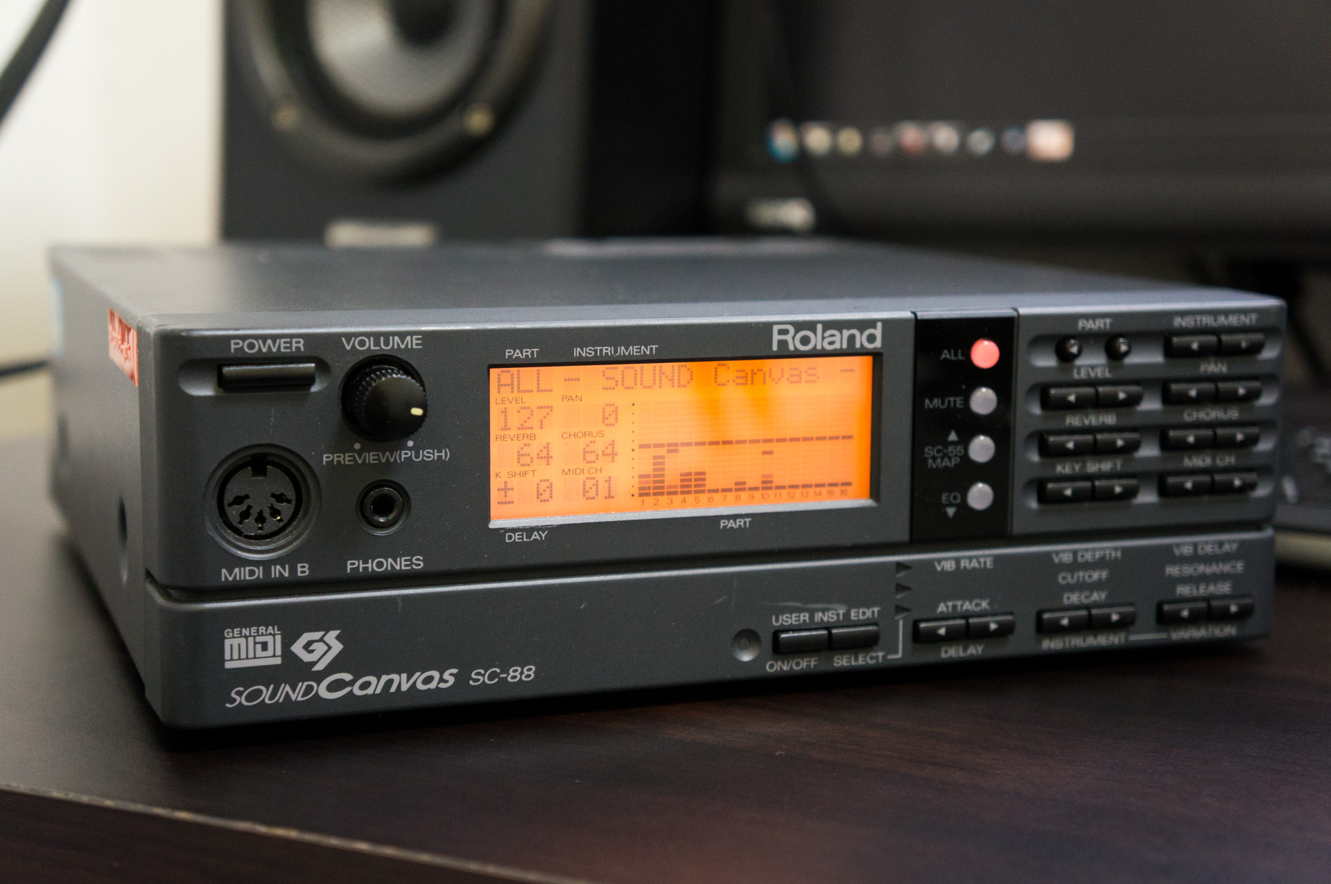 Featured image of post Roland の SC-88 をもらったので、21 世紀の今あらためて MIDI を聴く